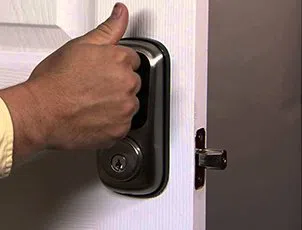 Lock Locksmith Tech Houston, TX 713-470-0692 - 24-7-locksmith-key-service