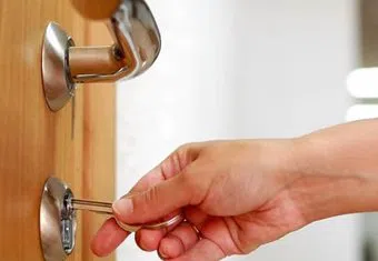 Lock Locksmith Tech Houston, TX 713-470-0692 logo-image - 24-hour-emergency-locksmith